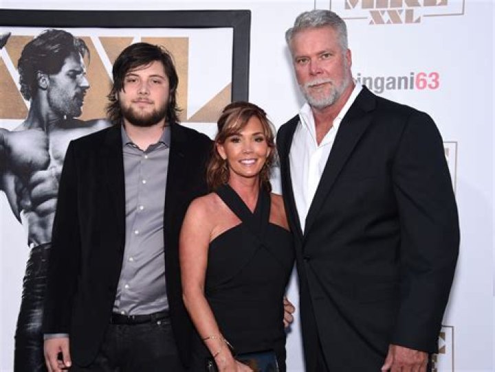 Kevin Nash's Wife And Fitness Icon